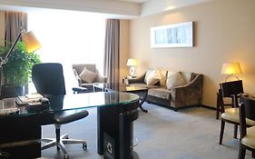 The Qube International Hotel Shanghai Disneyland Park & International Tourism And Resort Branch - Free Round-Trip Shuttle Between The Hotel And Shanghai Disneyland & Between The Hotel And Pvg International Airport